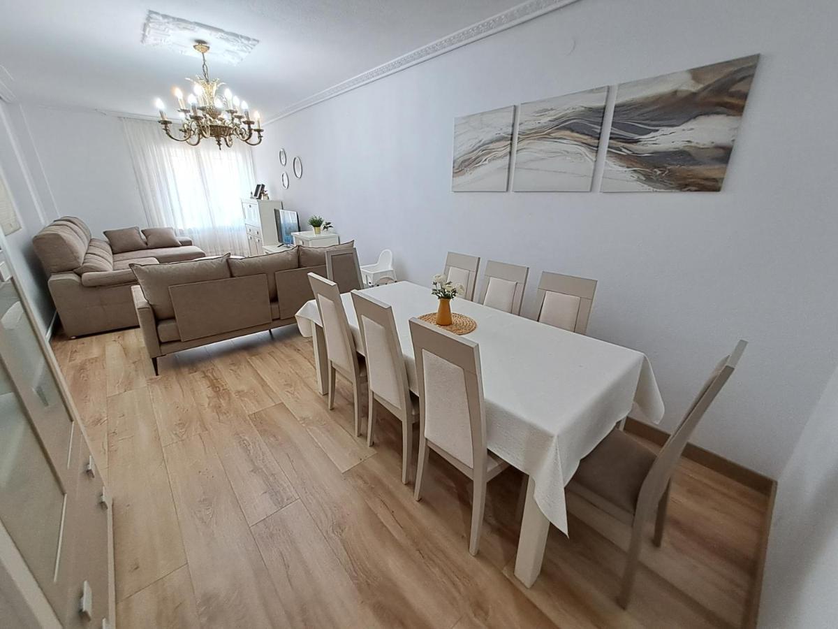 Apartamento De 120M2 Al Lado De Cabarceno Saron Kültér fotó